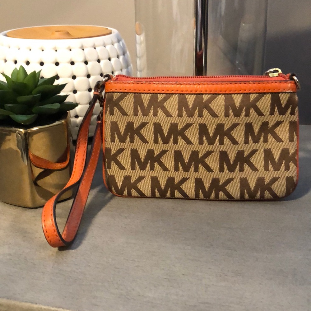 Michael Kors Wristlet